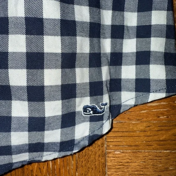 Women’s Vineyard Vine Button Up - Picture 3 of 3